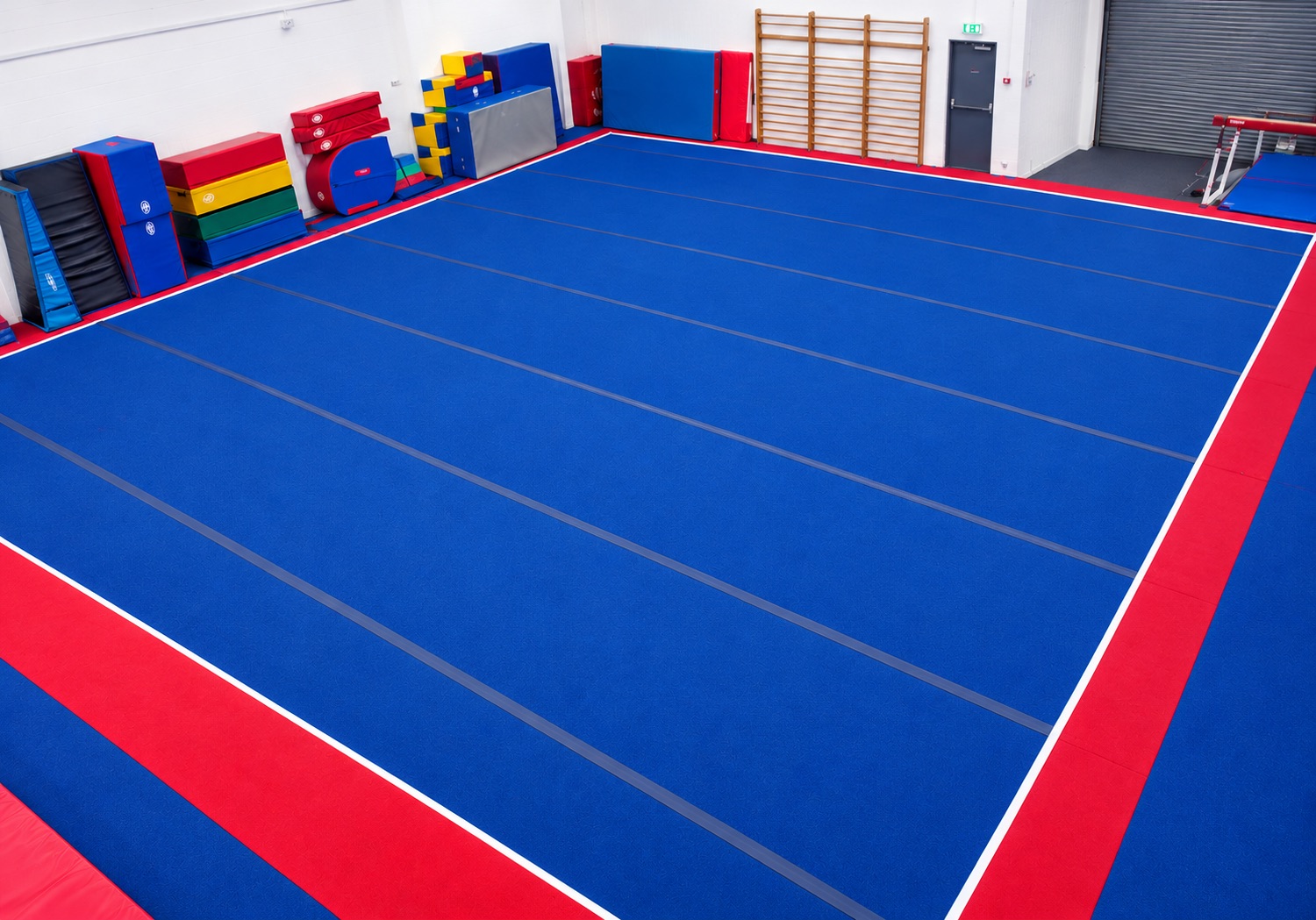 Extended artistic sprung floor